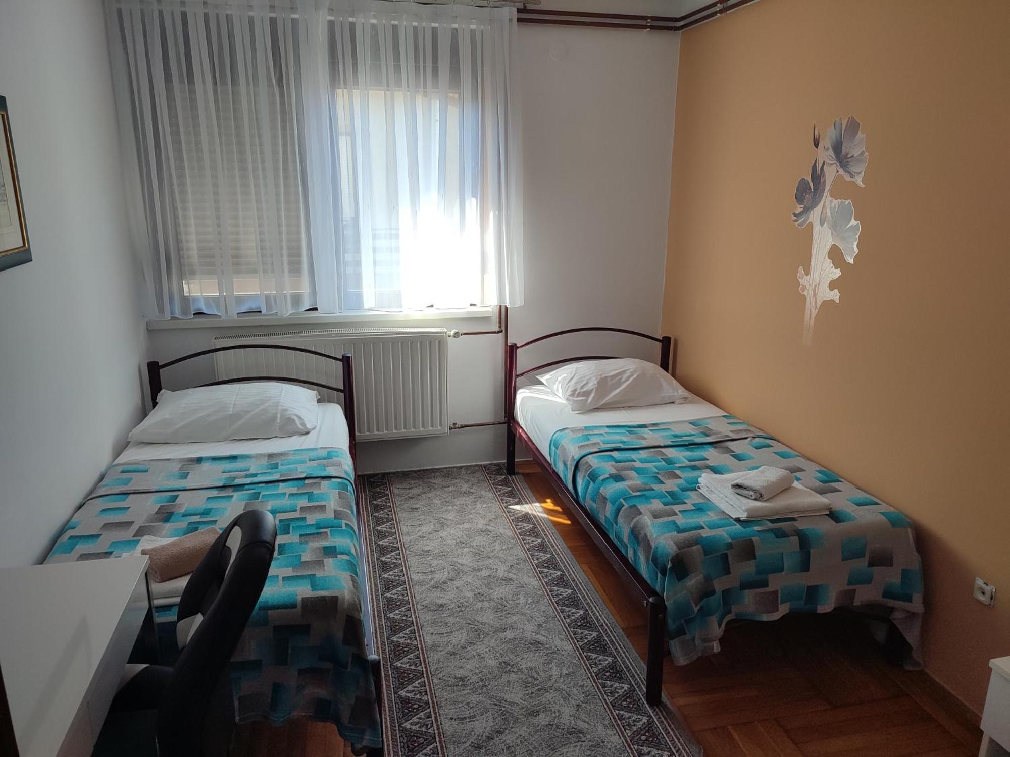 Apartments & Rooms 4 Rijeke Karlovac Exterior photo